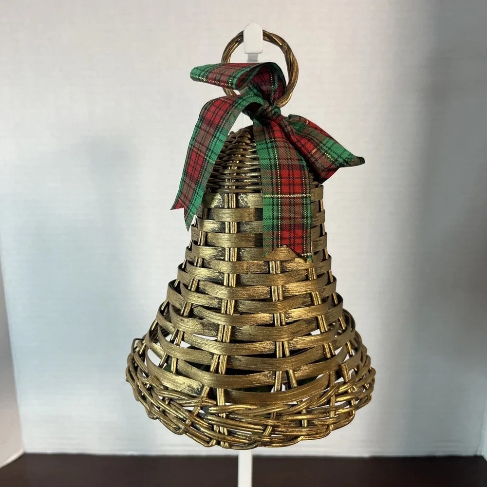 Vintage Avon Holiday Greetings Hanging Wicker Bell Classic Rustic Decor in Box‎